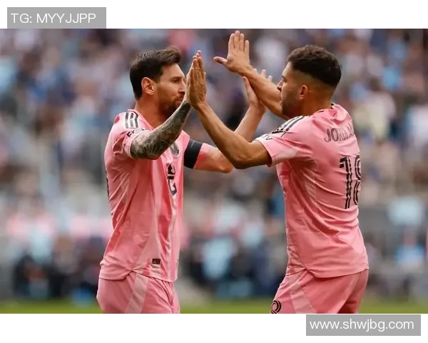 手打足球球星崛起 他们如何凭借自学与热爱成就传奇